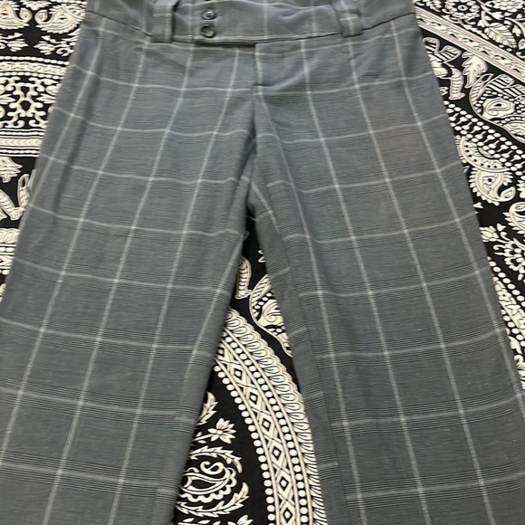 Gray plaid pants 🖤 - Picture 3 of 12